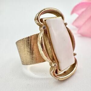 Vintage Sarah Coventry Summer Song Wide Cuff White Accent Ring Gold Tone 70s